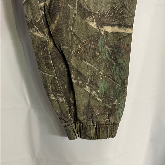 Women's Camouflage Cargo Ankle Pants - Green Beige Camo size 13 - Picture 4 of 13